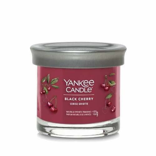 Yankee Candle vonná sviečka Signature Tumbler v skle malá Black Cherry